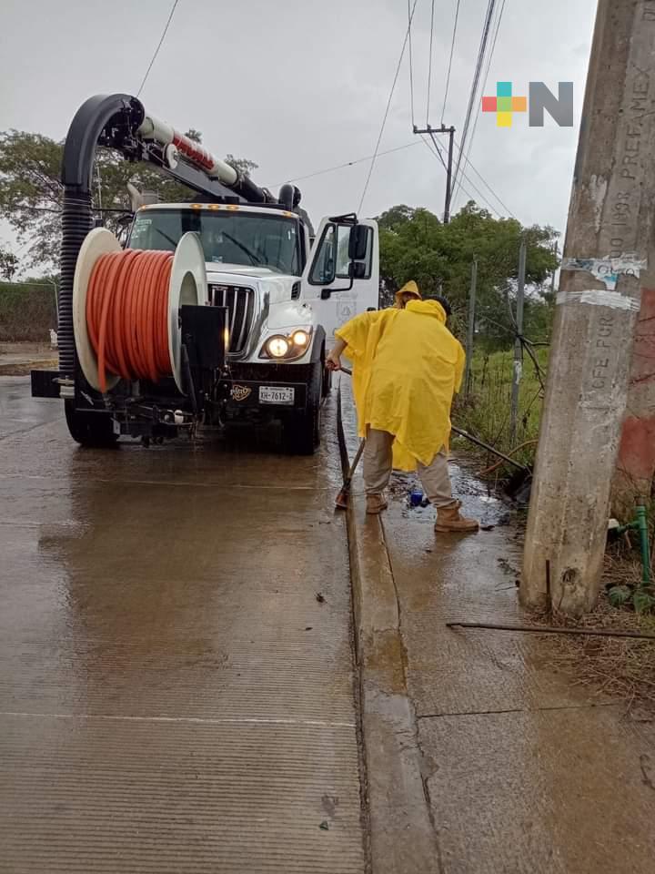 Atiende PC deslaves, encharcamientos y afectaciones en casas por lluvia en Xalapa