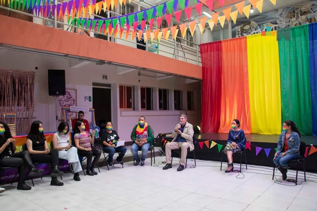 Celebran en Xalapa Día Internacional del Orgullo LGBTTTIQ+