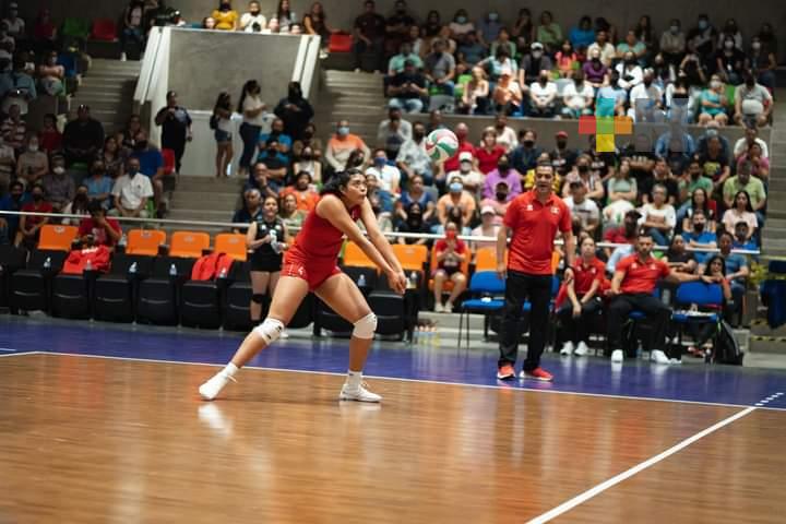 Ximena Cruz fue parte del equipo mexicano que consiguió el pase al mundial de voleibol