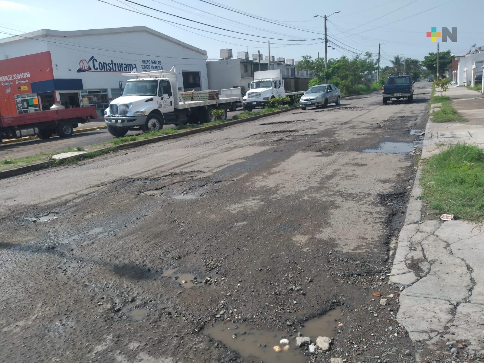 Lluvias agudizan problema de baches en Lomas de Río Medio III de Veracruz