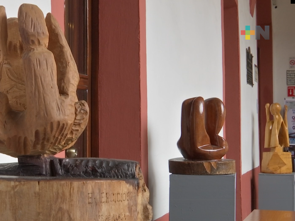 Invitan a la exposición Entre cruces, Acuarelas y Esculturas en Centro Recreativo Xalapeño