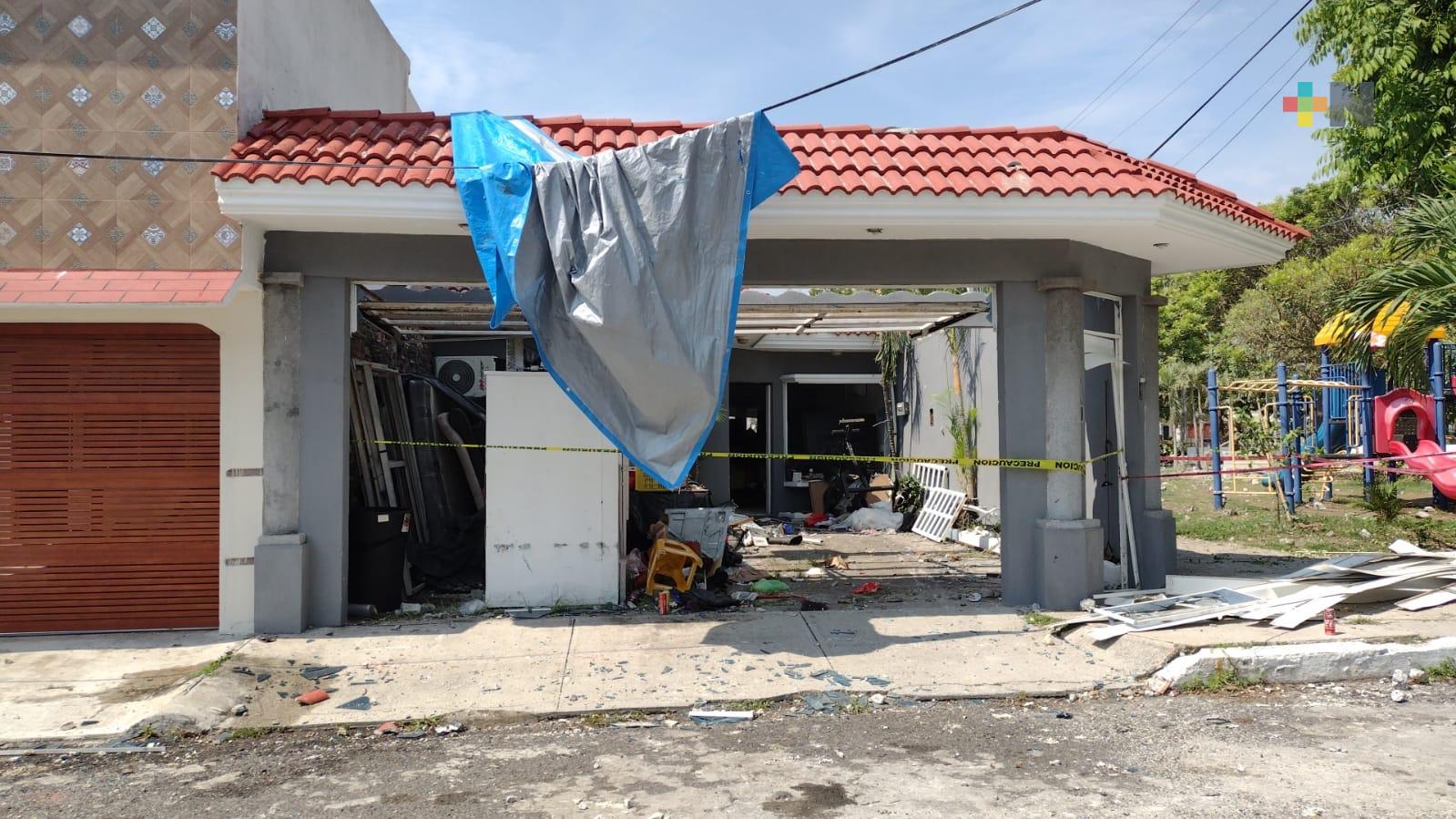 80 viviendas afectadas por explosión en fraccionamiento de Boca del Río