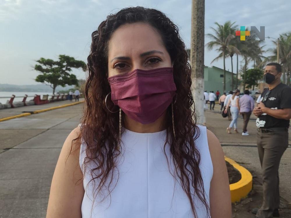 Tania Cruz a favor de aplicar operativo Mochila Segura en escuelas de Coatzacoalcos