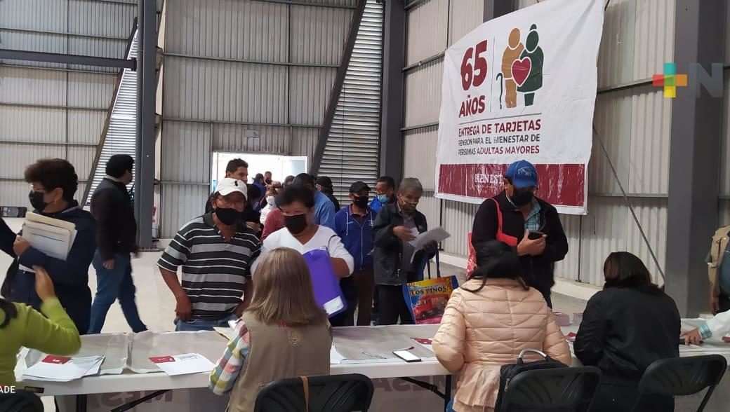 Inicia entrega de tarjetas Bienestar en Xalapa; serán tres mil personas beneficiadas