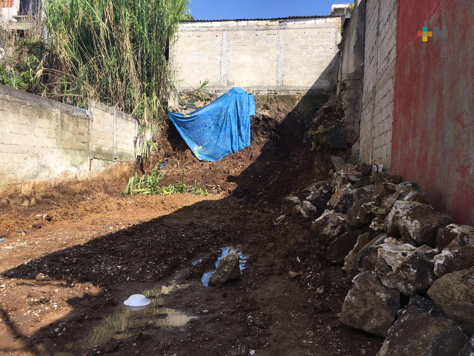Excavación afecta su casa en colonia Culturas Mexicanas de Xalapa, pide apoyo a autoridades