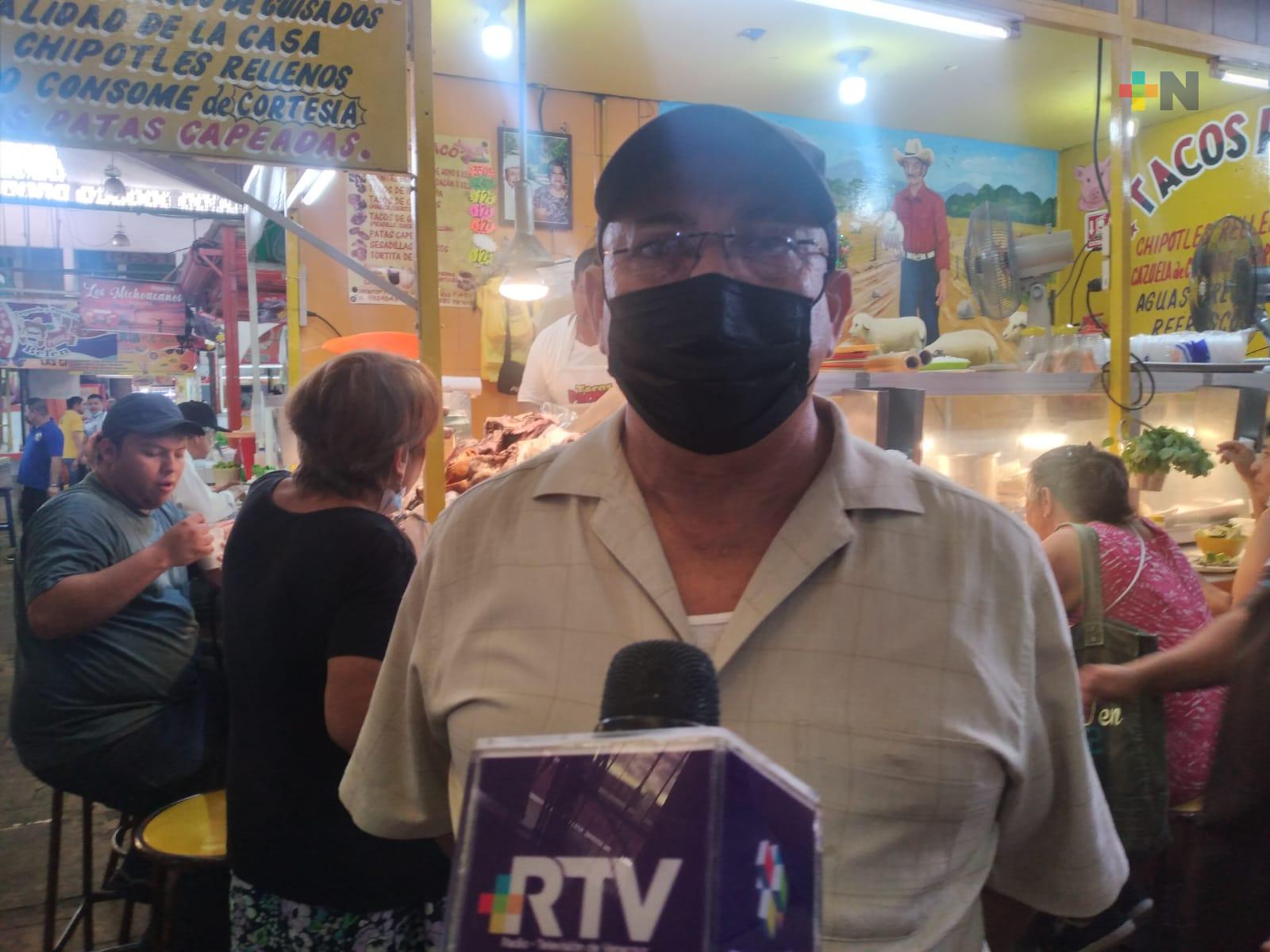 Locatarios de mercado Hidalgo preparados para el Día del Padre