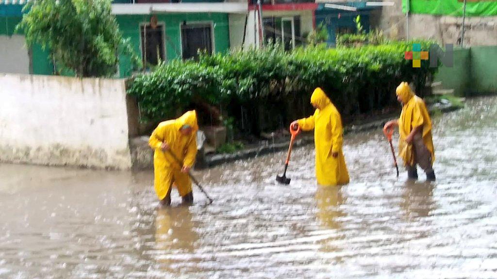 PC municipal recorre puntos vulnerables en Xalapa para reducir riesgo de inundaciones