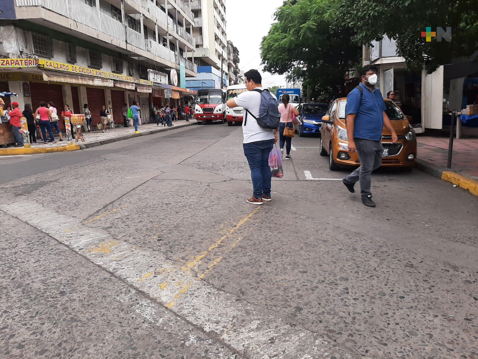 Piden dar mantenimiento a señalización de calles de la ciudad de Veracruz