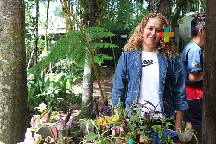Estudiantes del Citro realizaron mercado de trueque en Orquidario UV