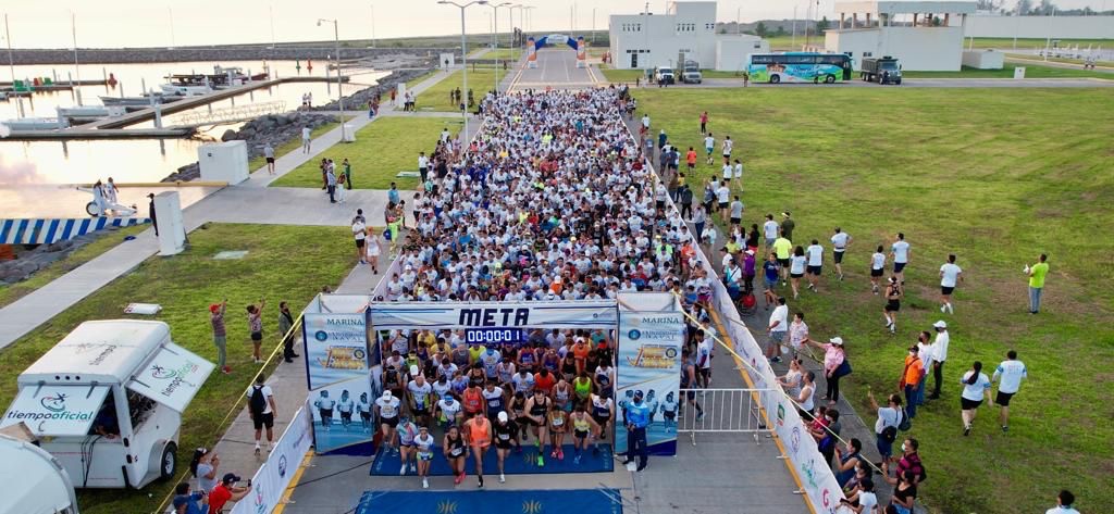 Participan mil 680 corredores en Medio Maratón de la Escuela Naval Militar