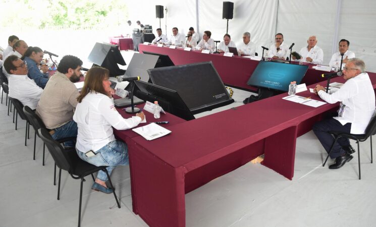 Presidente visita Complejo Petroquímico Escolín en Poza Rica, Veracruz
