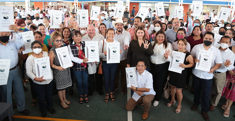 Entrega SEV 45 escrituras a escuelas del norte de Veracruz; más de mil 600 otorgadas en total