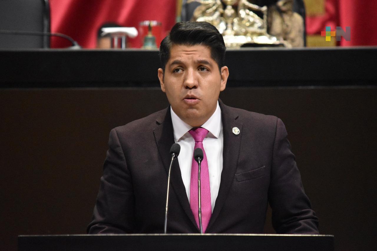 Impulsan iniciativa para garantizar atención psicológica a las y los trabajadores del país