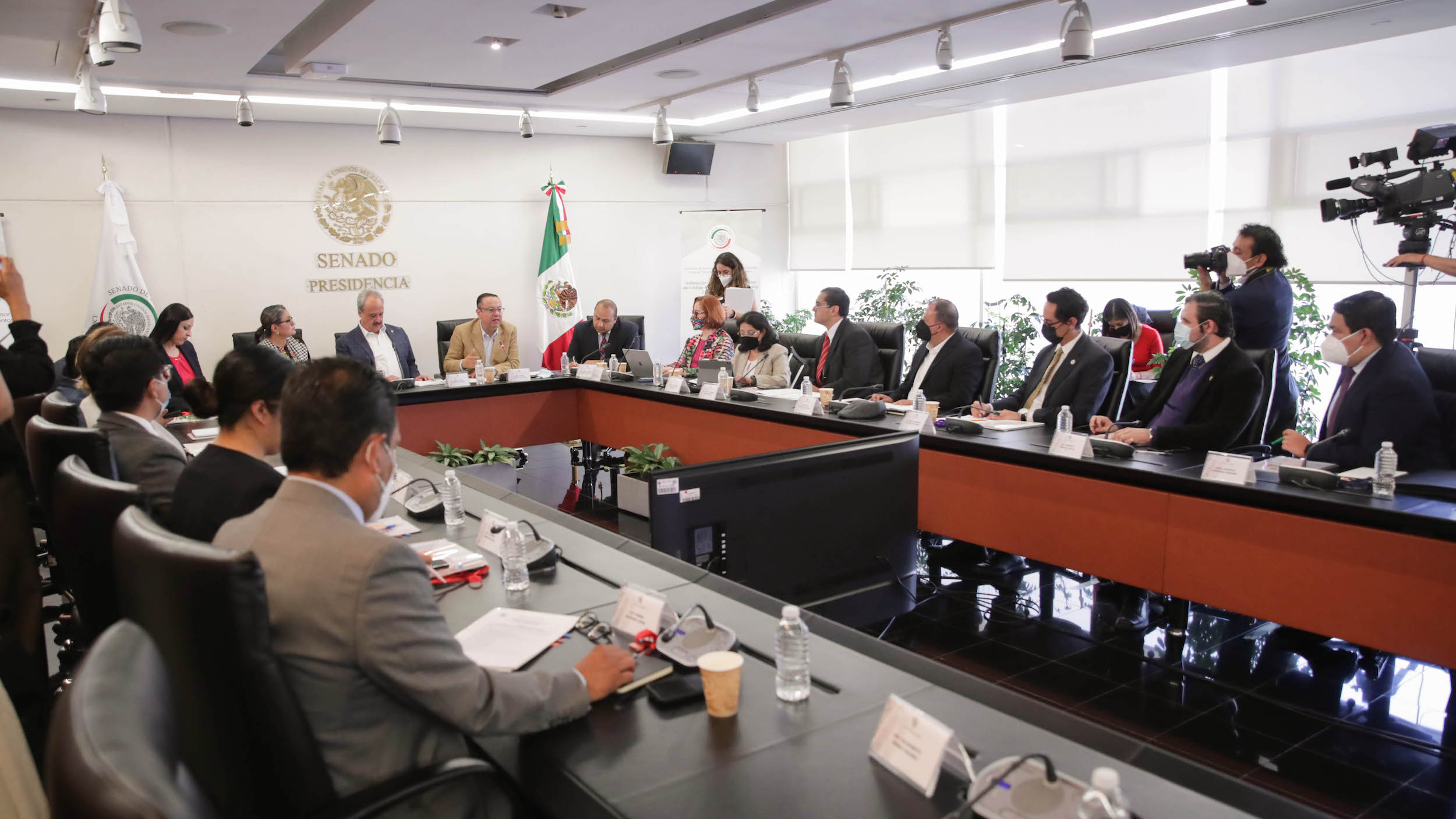 Instalan grupo técnico que redactará Código Nacional de Procedimientos Civiles y Familiares