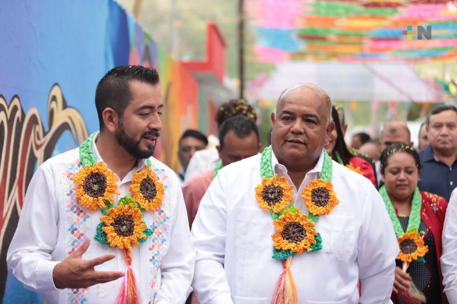 Eric Cisneros distingue cultura y colorido en fiestas patronales de Acultzingo