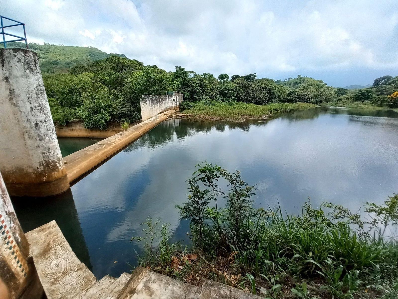 Habitantes de Tatahuicapan cerraron la presa Yuribia