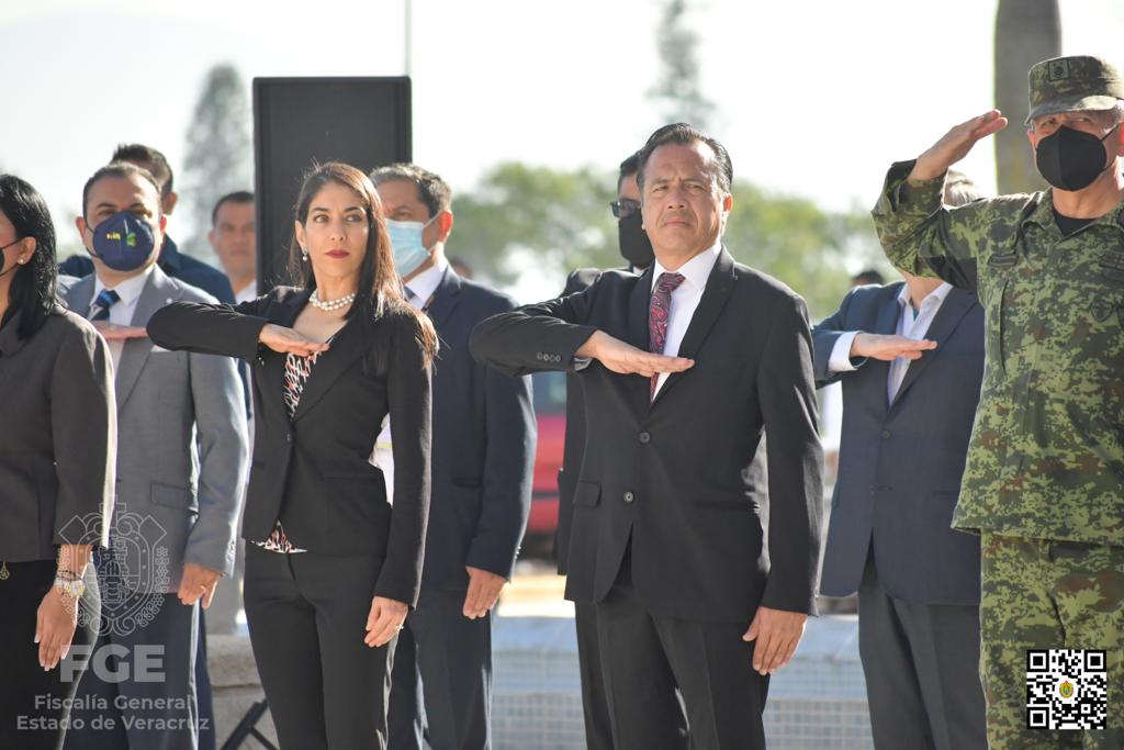 Asisten el gobernador y los integrantes de la Coesconpaz a acto cívico en la FGE