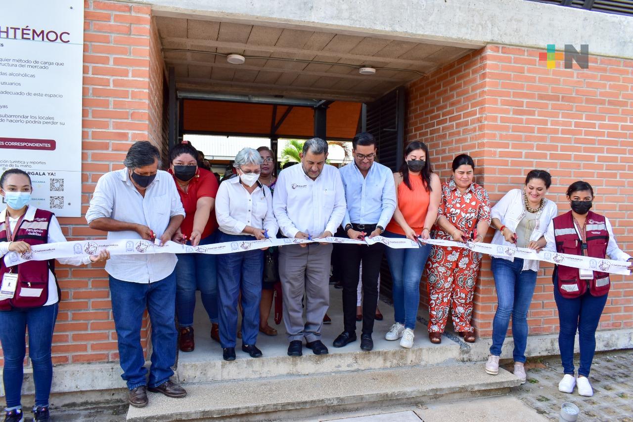 Inaugura alcalde de Coatzacoalcos Módulo Cultural del mercado de la colonia Cuauhtémoc