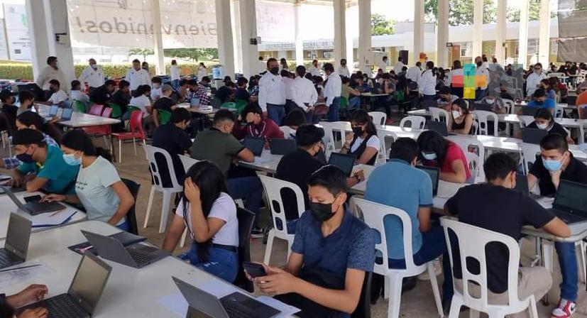 Realizan examen de admisión para ingresar al Tecnológico de Coatzacoalcos