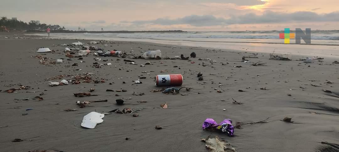 Activistas ecológicos convocan a limpieza de playa Mocambo