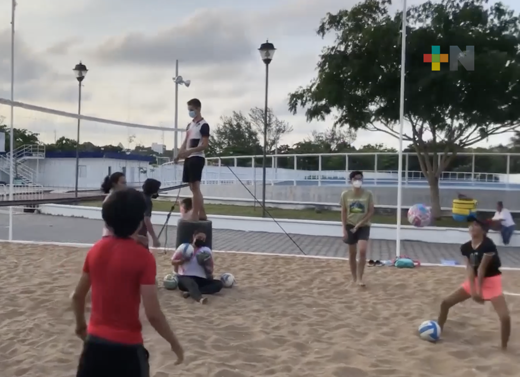 Escuela de Voleibol de Playa «Reino Mágico» semillero de talentos veracruzanos