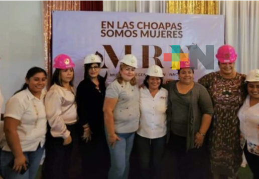 Capacitación técnica ofrecerá a mujeres mejores oportunidades laborales: Illya Escobar