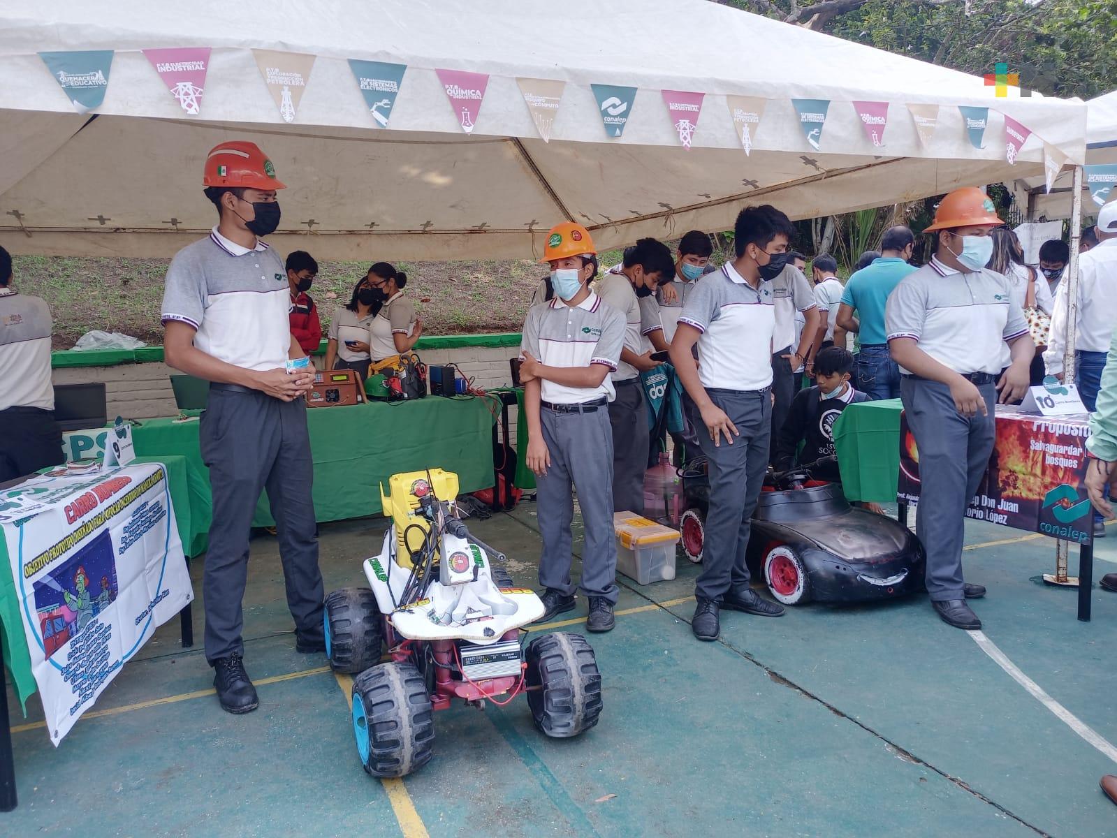 En Feria del Quehacer Educativo del Conalep de Coatzacoalcos, presentan 36 proyectos