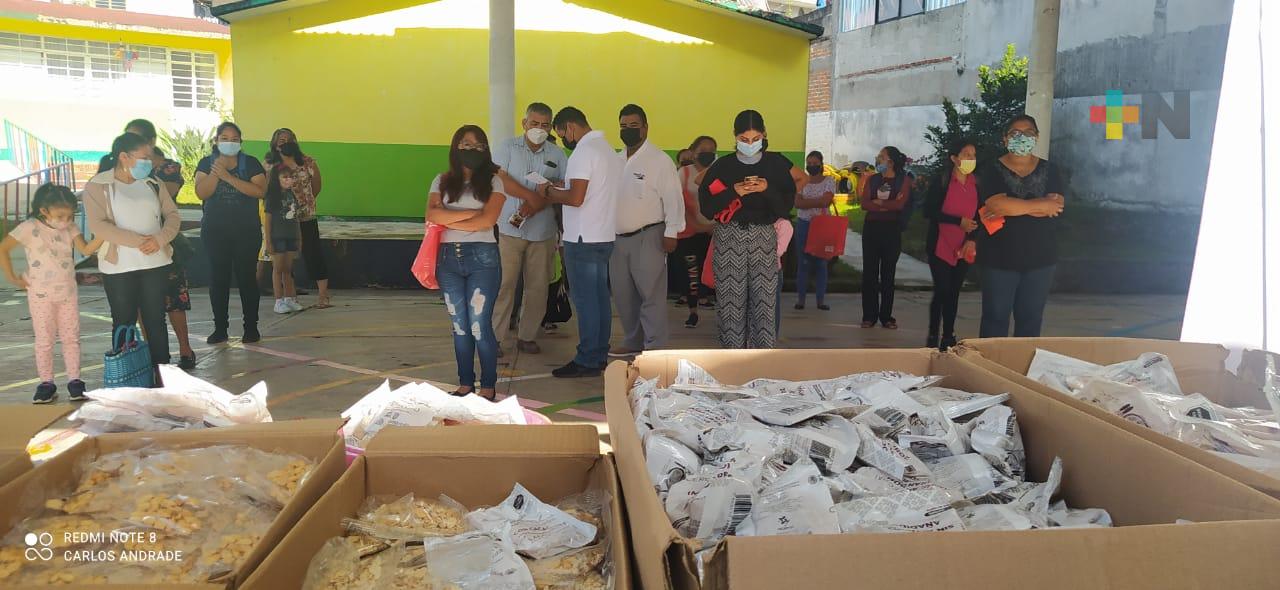 Entrega DIF los primeros desayunos fríos y nutritivos en escuela de Banderilla