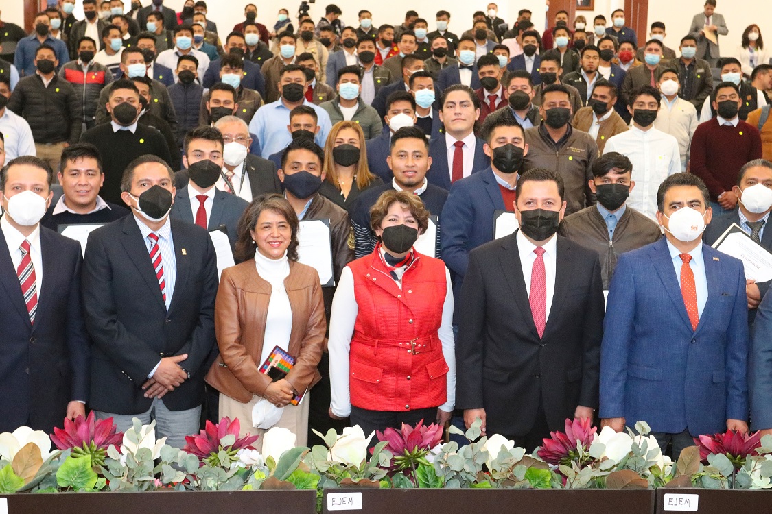 En dos años, SEP entregó 167 mil 204 plazas a maestros de todo México