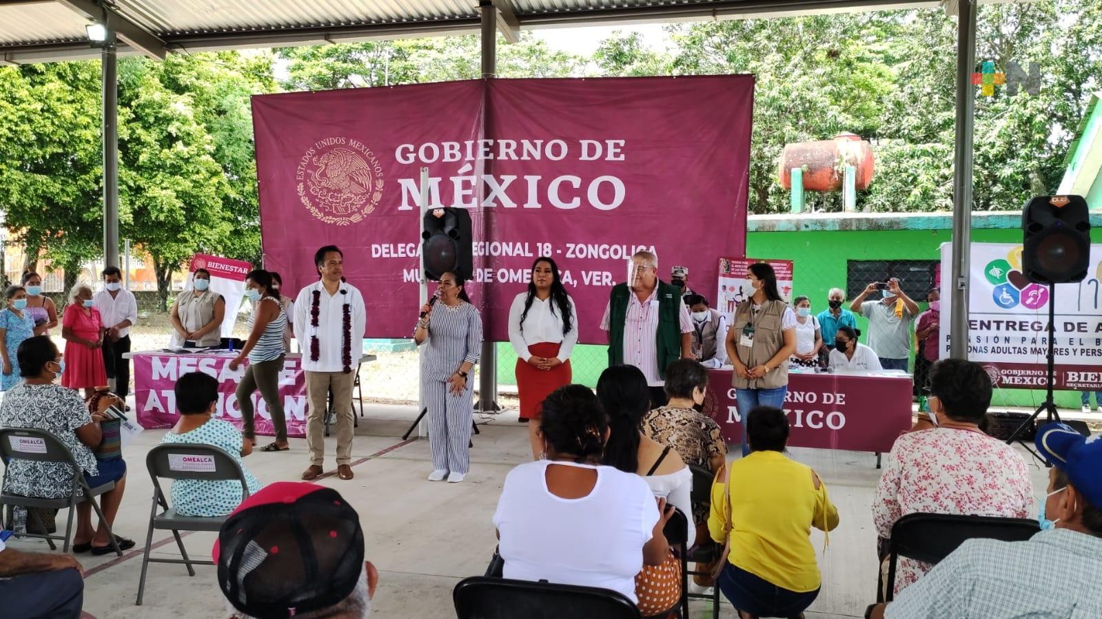 Gobernador acudió al operativo de pago de pensiones para el Bienestar en Omealca