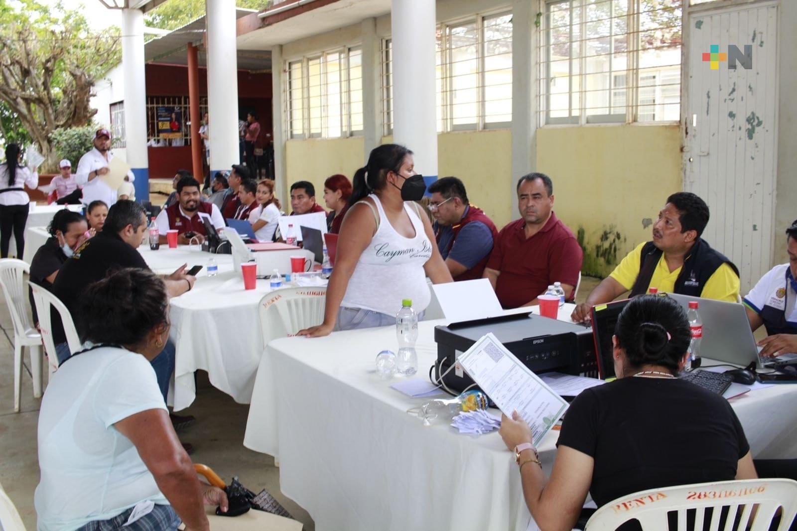Atiende más de 2 mil 400 personas, Brigada Itinerante del Registro Civil en Isla y José Azueta