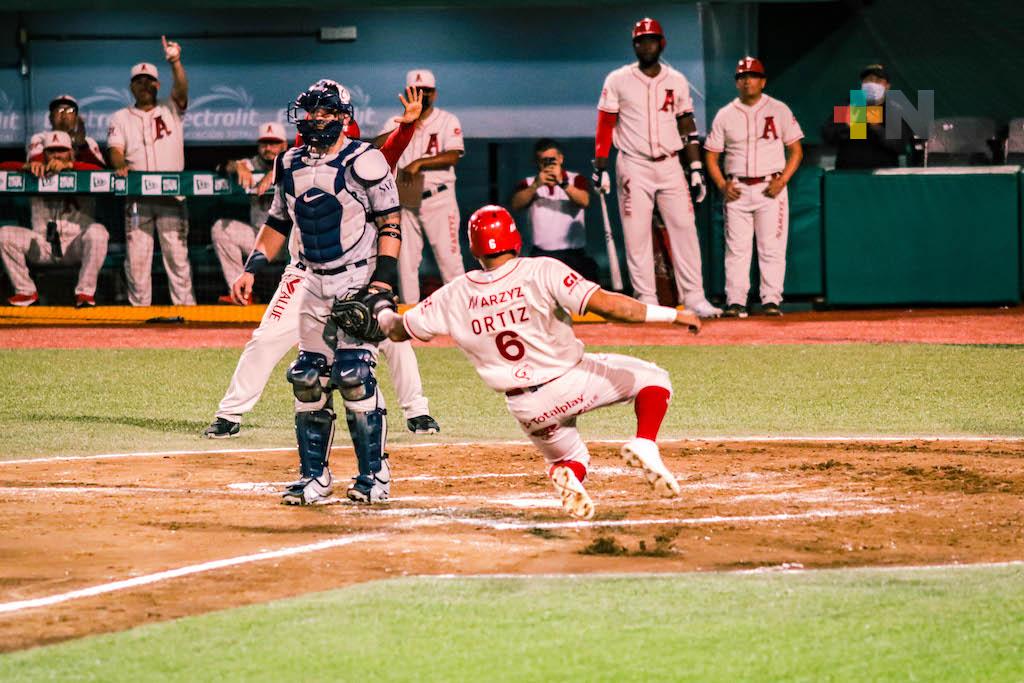 Al Águila se lo llevó el tren, Rieleros gana por 10-2 y se lleva la serie