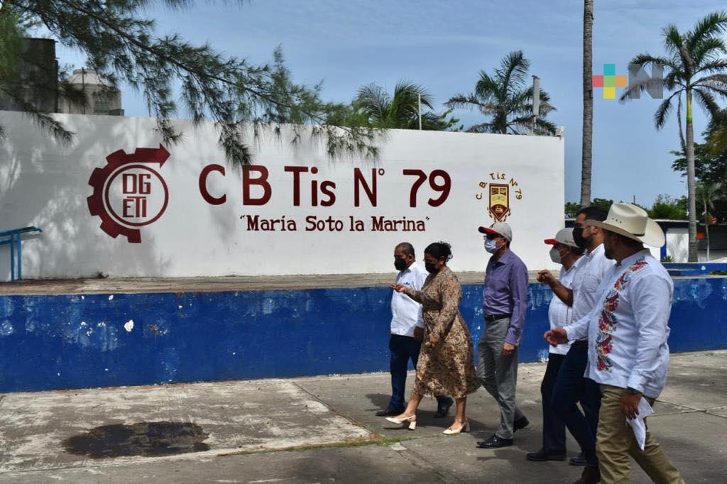 Supervisa secretario de Educación construcción de bachillerato deportivo