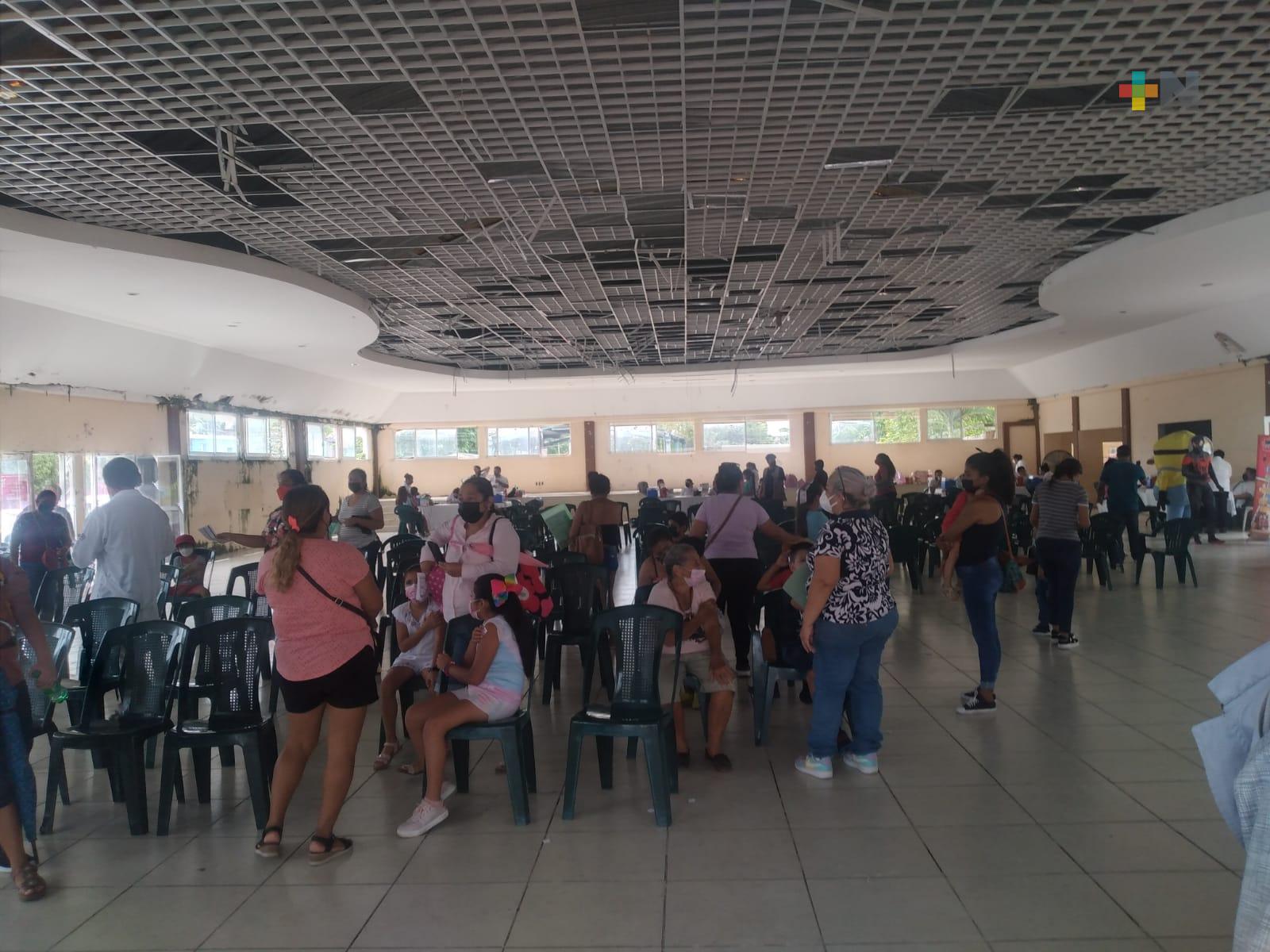 Vacunación de menores en el municipio de Medellín de Bravo