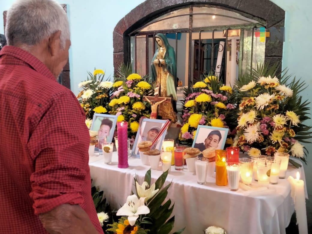 En Naolinco velan a tres jóvenes veracruzanos fallecidos en Texas