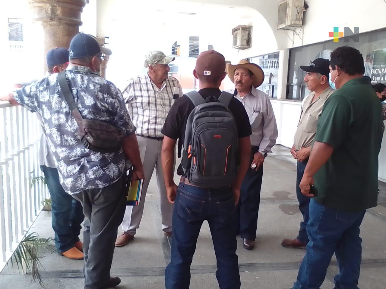 Piden pobladores transporte público para la comunidad Los Kilómetros