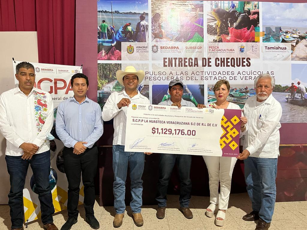 Entrega SEDARPA 4.4 mdp a cooperativas para liquidar deuda a CONAPESCA