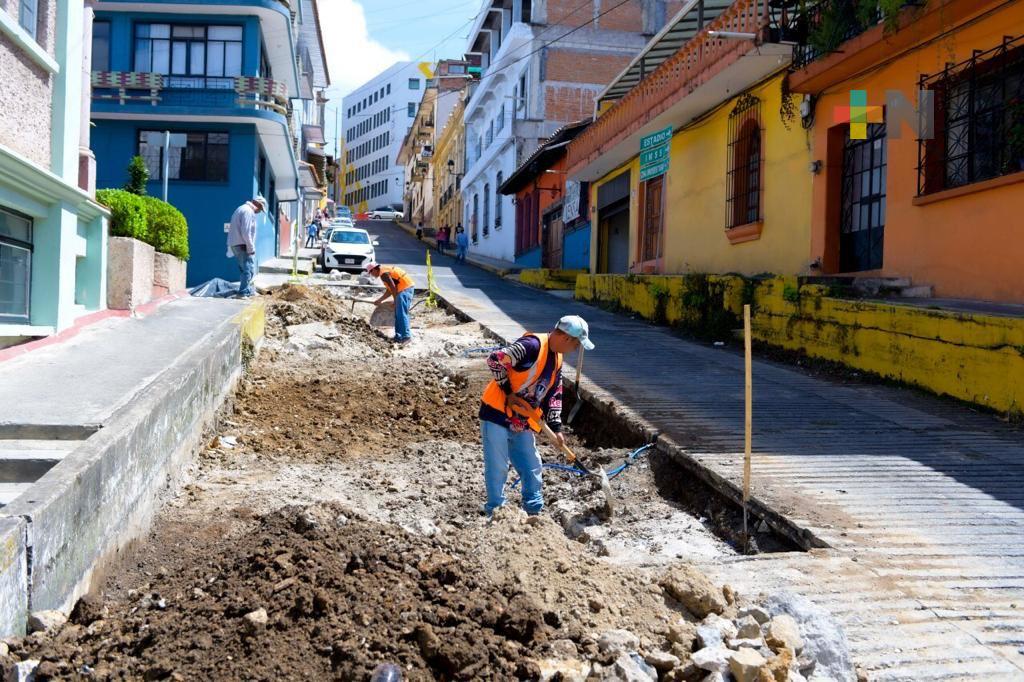En Xalapa exhortan a respetar zonas de obra para no entorpecer trabajos de construcción