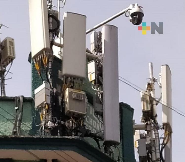 Celebra ayuntamiento de Xalapa rehabilitación de cámaras de video vigilancia