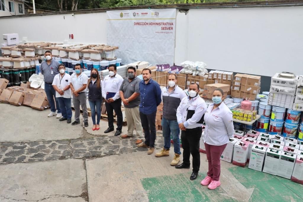 Entrega Secretaría de Salud materiales e insumos a unidades médicas de Veracruz