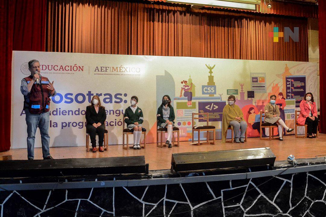Concluyen 200 alumnas de secundarias públicas, formación en programación de aplicaciones y páginas web: SEP