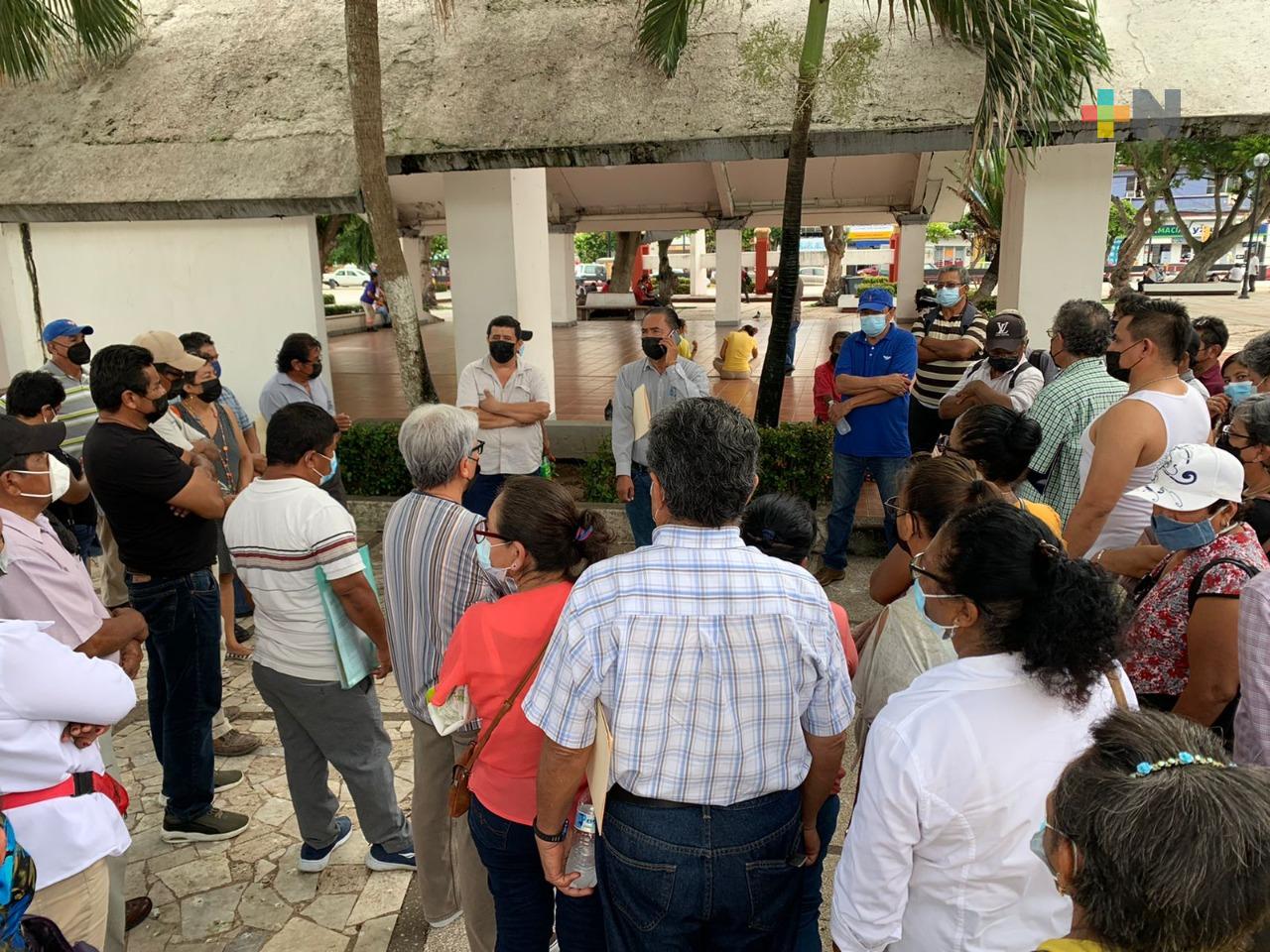 Beneficiarán con diferentes gestiones a familias de tres colonias de Coatzacoalcos