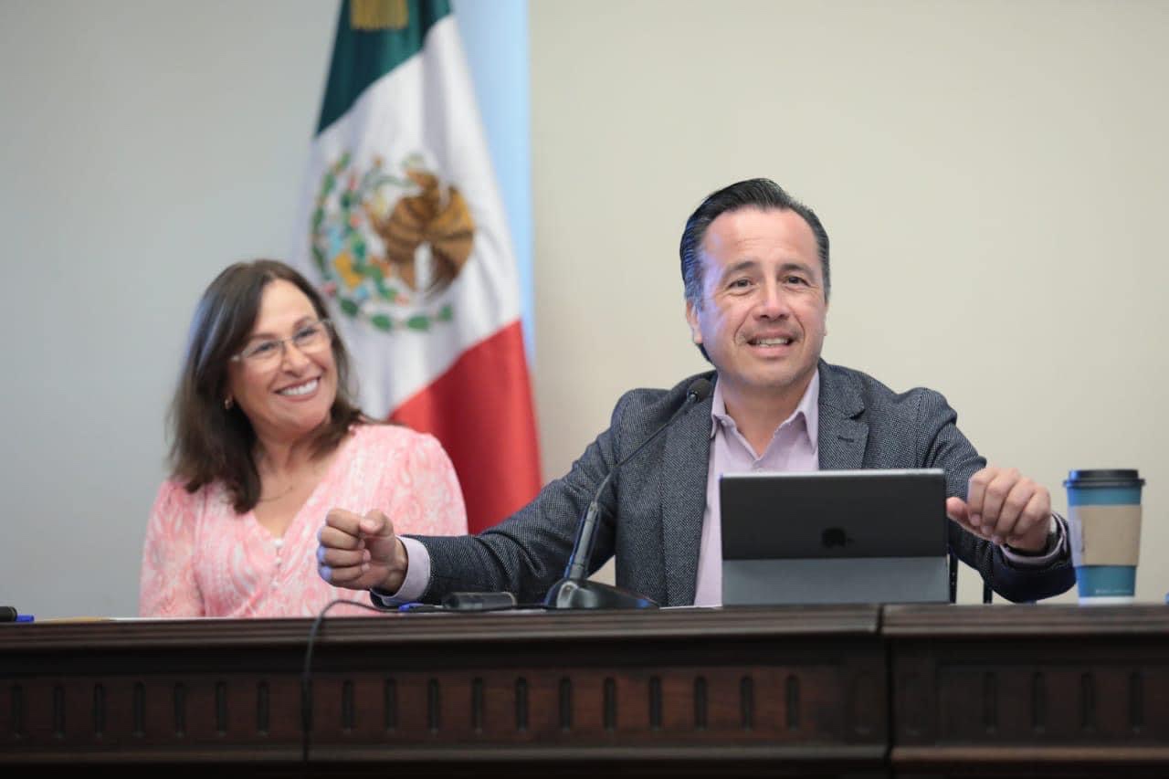 Proyectan a instituciones educativas el panorama energético para Veracruz, Cuitláhuac García y Rocío Nahle