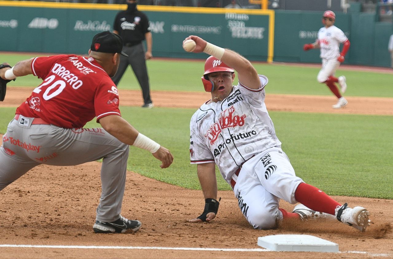 Diablos vencen por 6-4 al Águila y aseguran la serie en CDMX