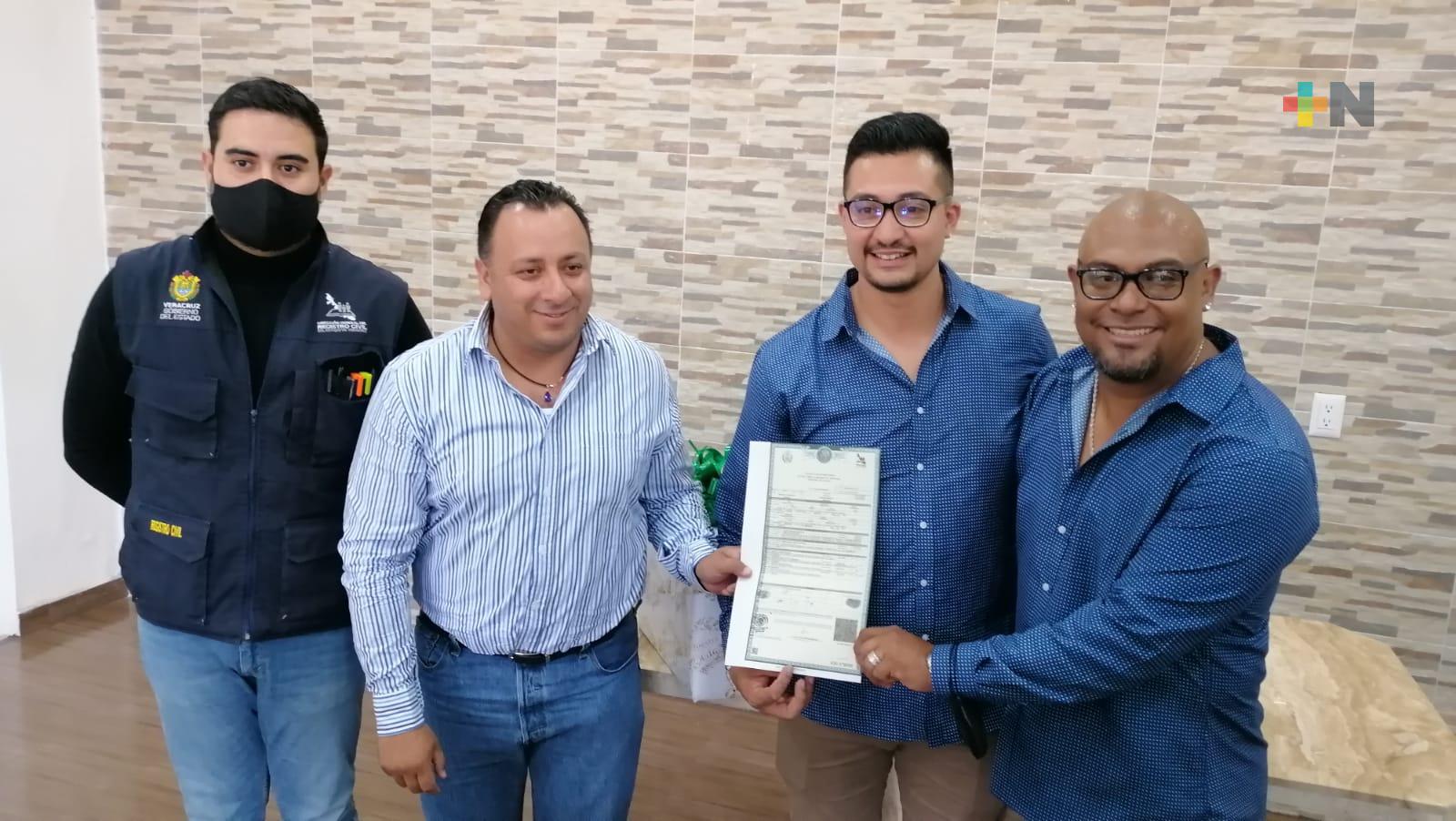 Celebran matrimonios igualitarios en municipios de Fortín, Córdoba y Nogales