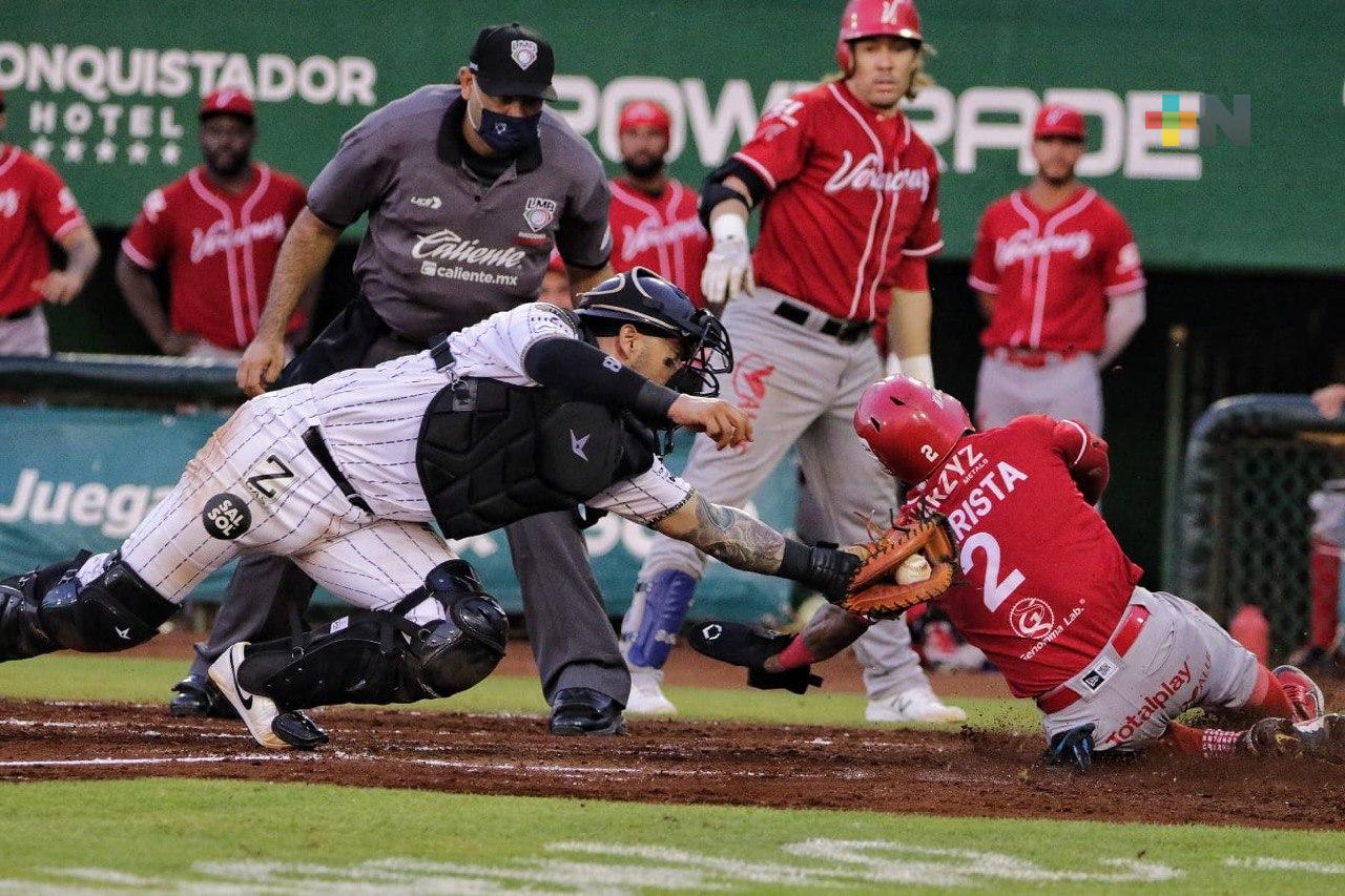 El Águila apaleó a los Leones y empareja la serie en Mérida
