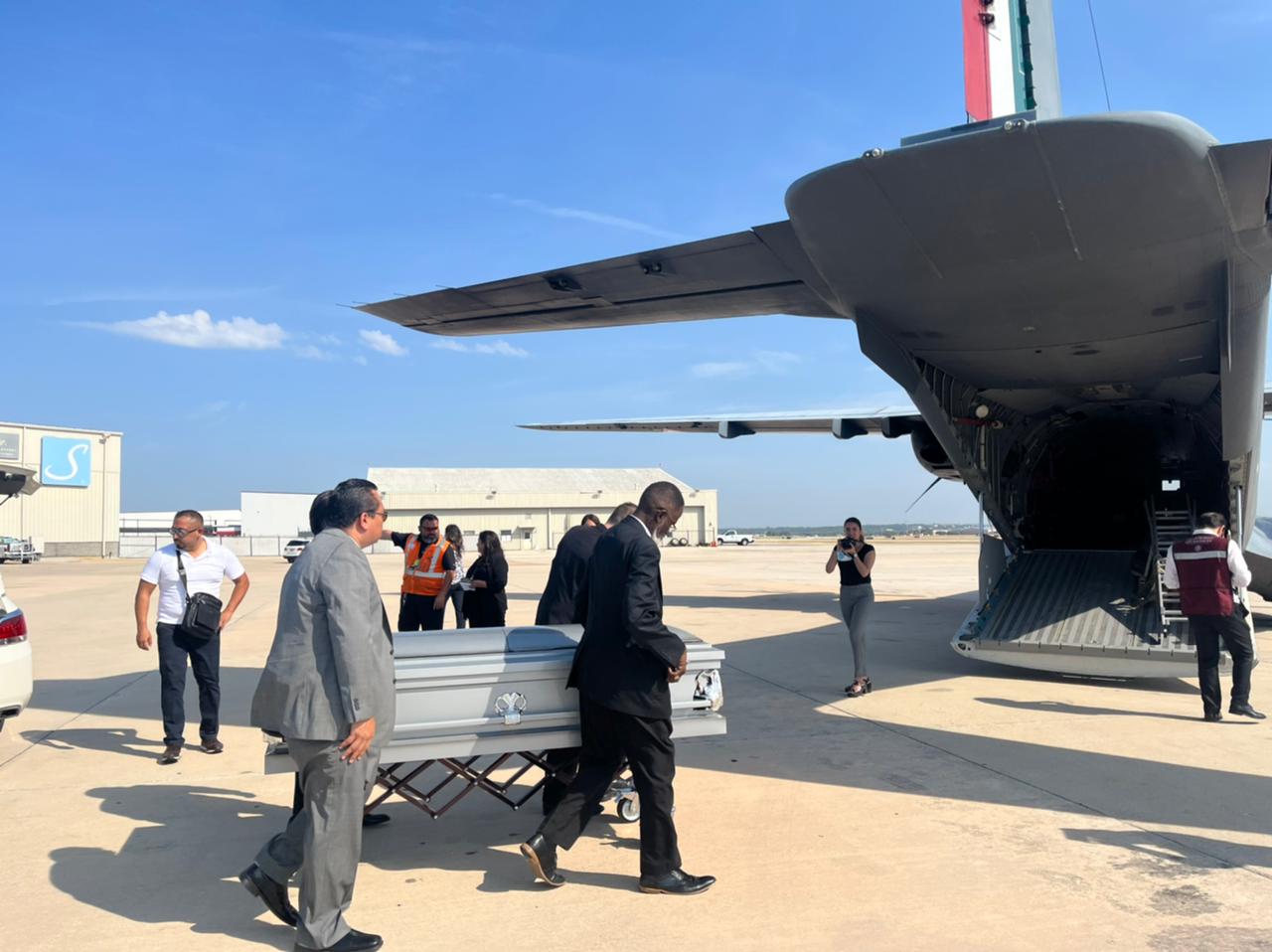 México efectúa repatriación de cuerpos de personas mexicanas fallecidas en San Antonio, Texas