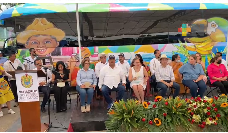 Agradece población ruta de autobuses para municipios de la margen derecha del río Papaloapan