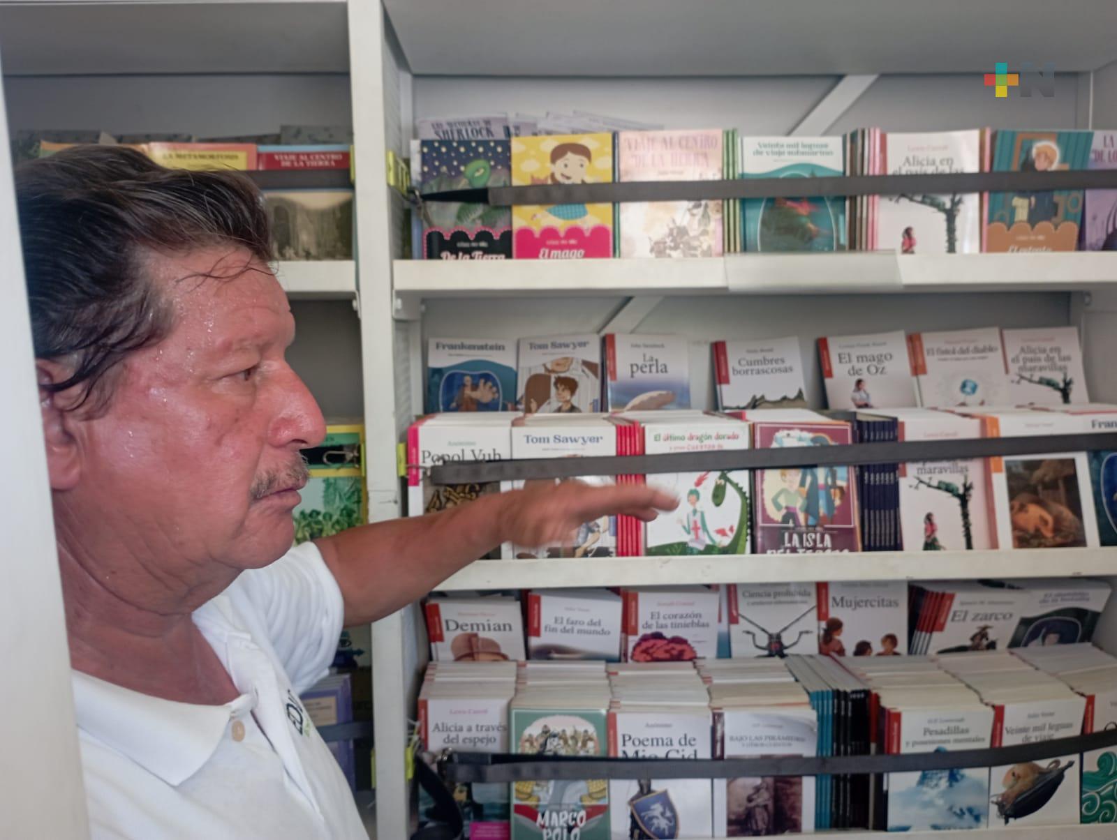 Llegó a Coatzacoalcos el Librobús