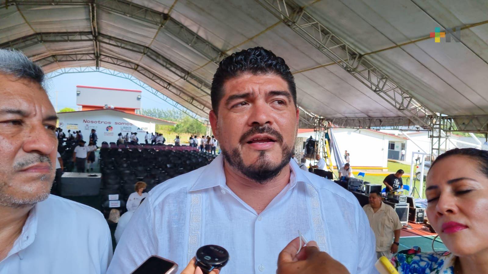 Coatzacoalcos contará con Escuela Normal: Zenyazen Escobar